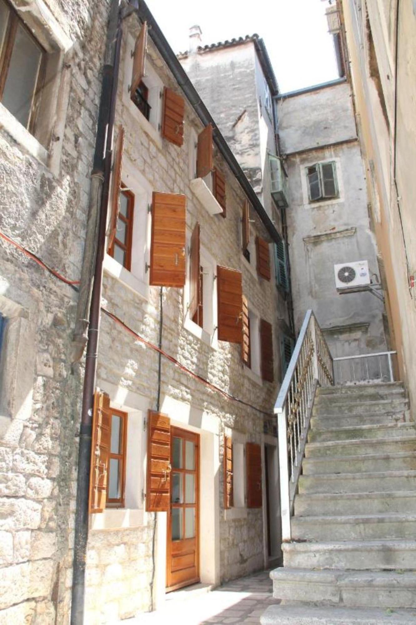 Sunny Rooms And Suites Šibenik Exterior foto